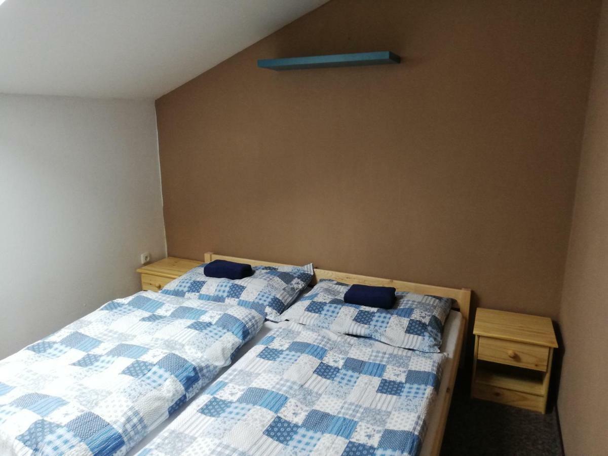 Chata Cerna V Posumavi Bagian luar foto